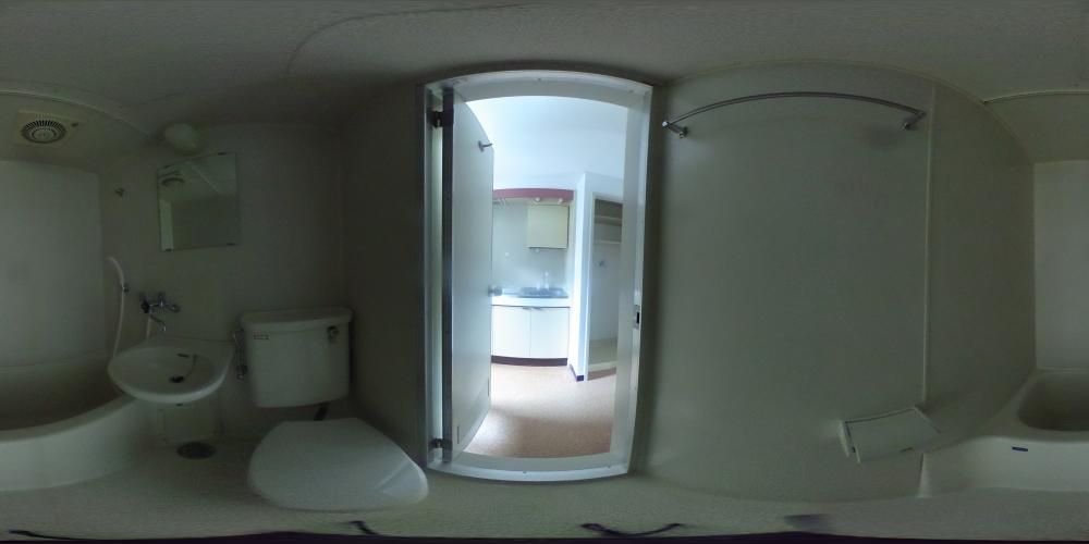 �o�X���[��