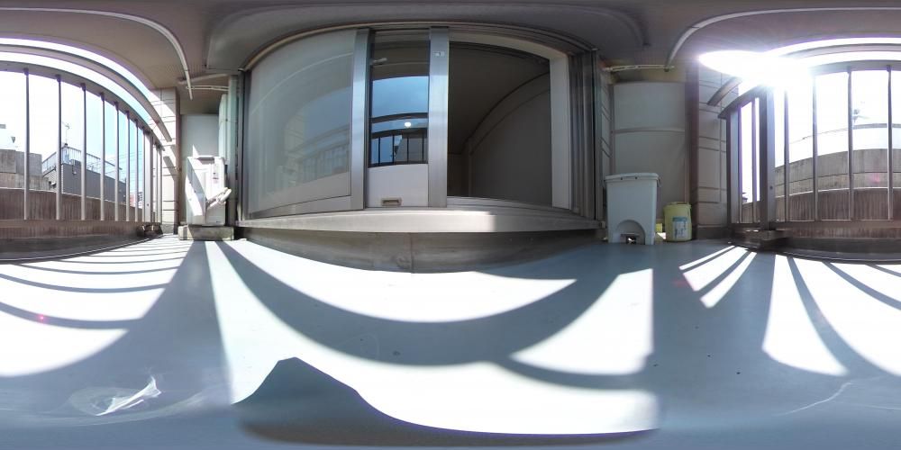 �o���R�j�[