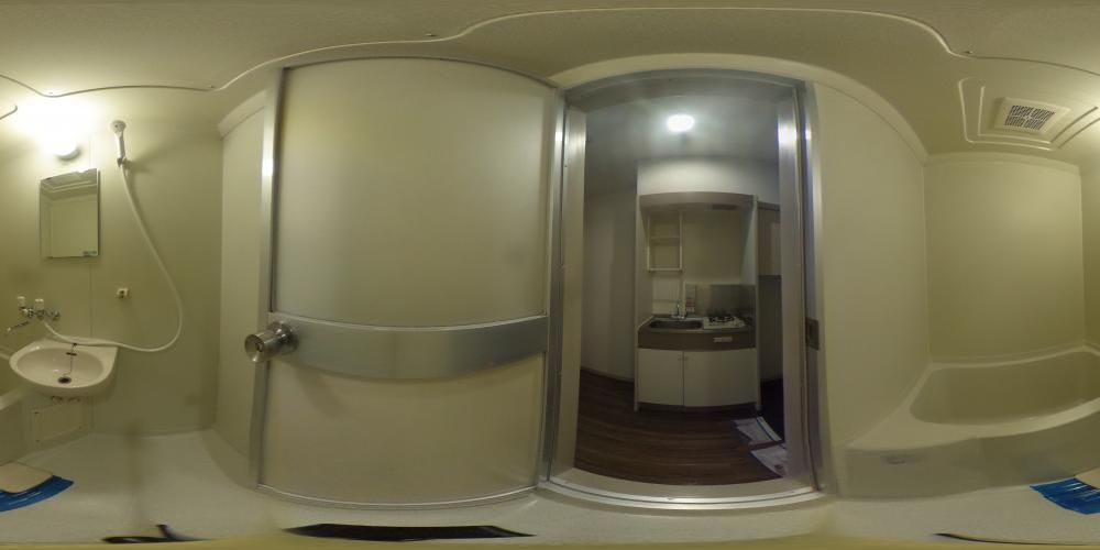 �o�X���[��