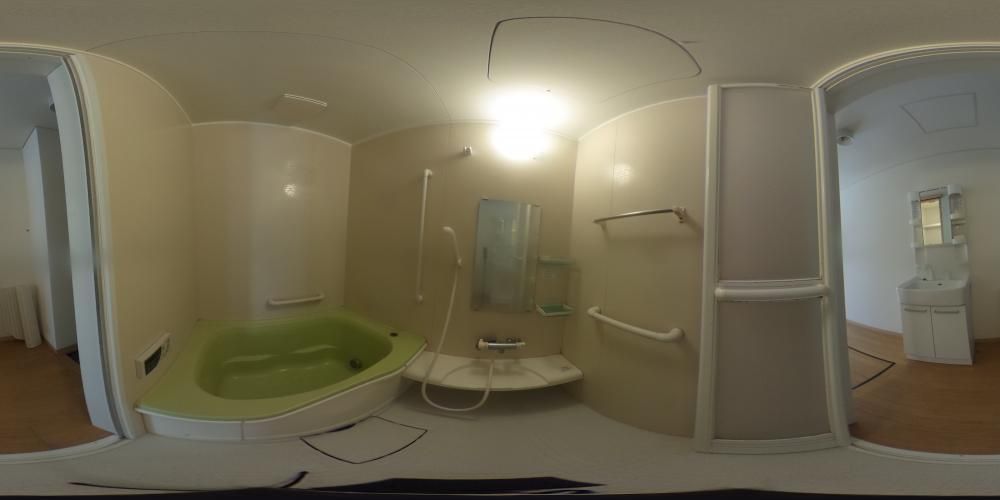 �o�X���[��