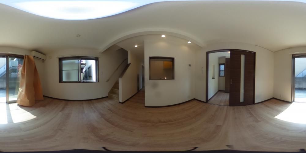 ���r���O