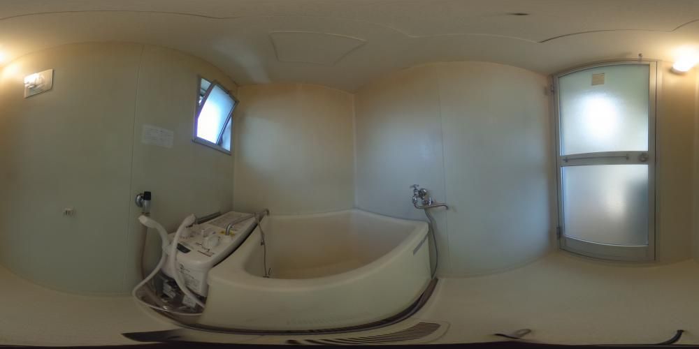 �o�X���[��