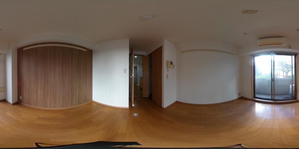 �m��