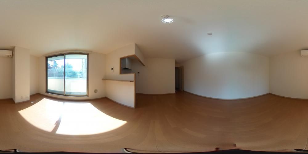 ���r���O