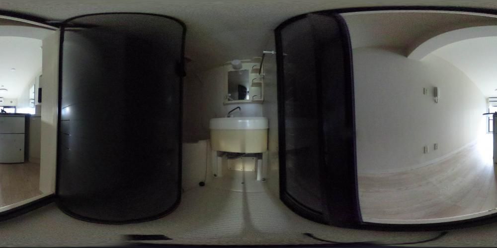 �o�X���[��