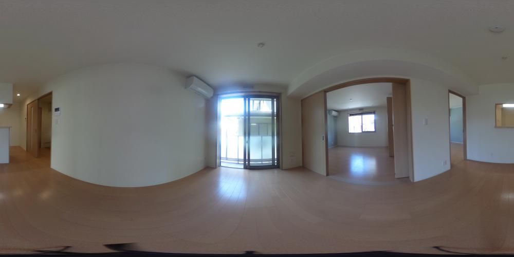 ���r���O