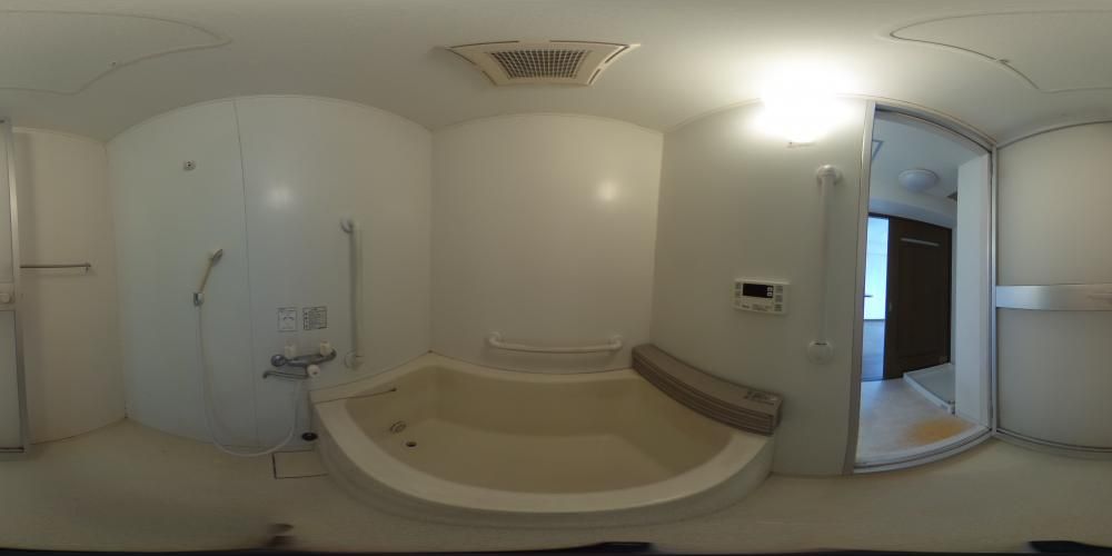 �o�X���[��