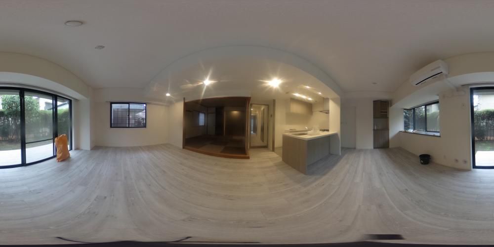 ���r���O