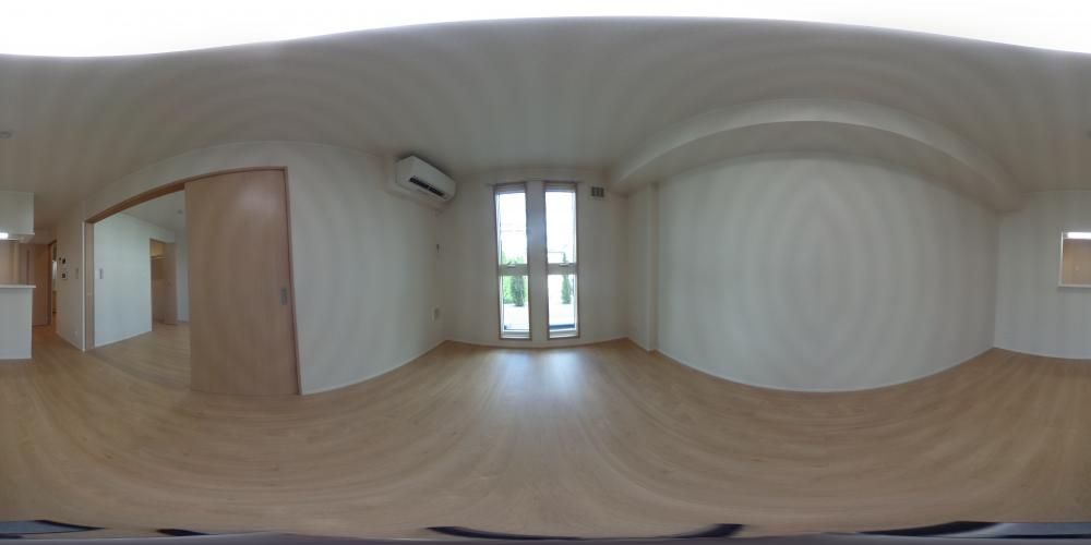 ���r���O