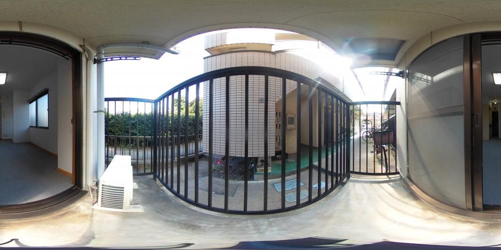 �o���R�j�[