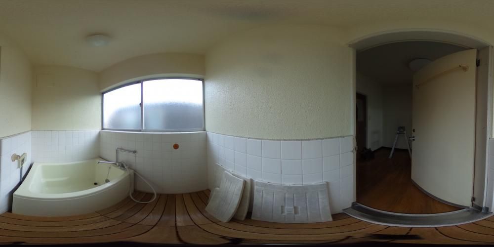 �o�X���[��